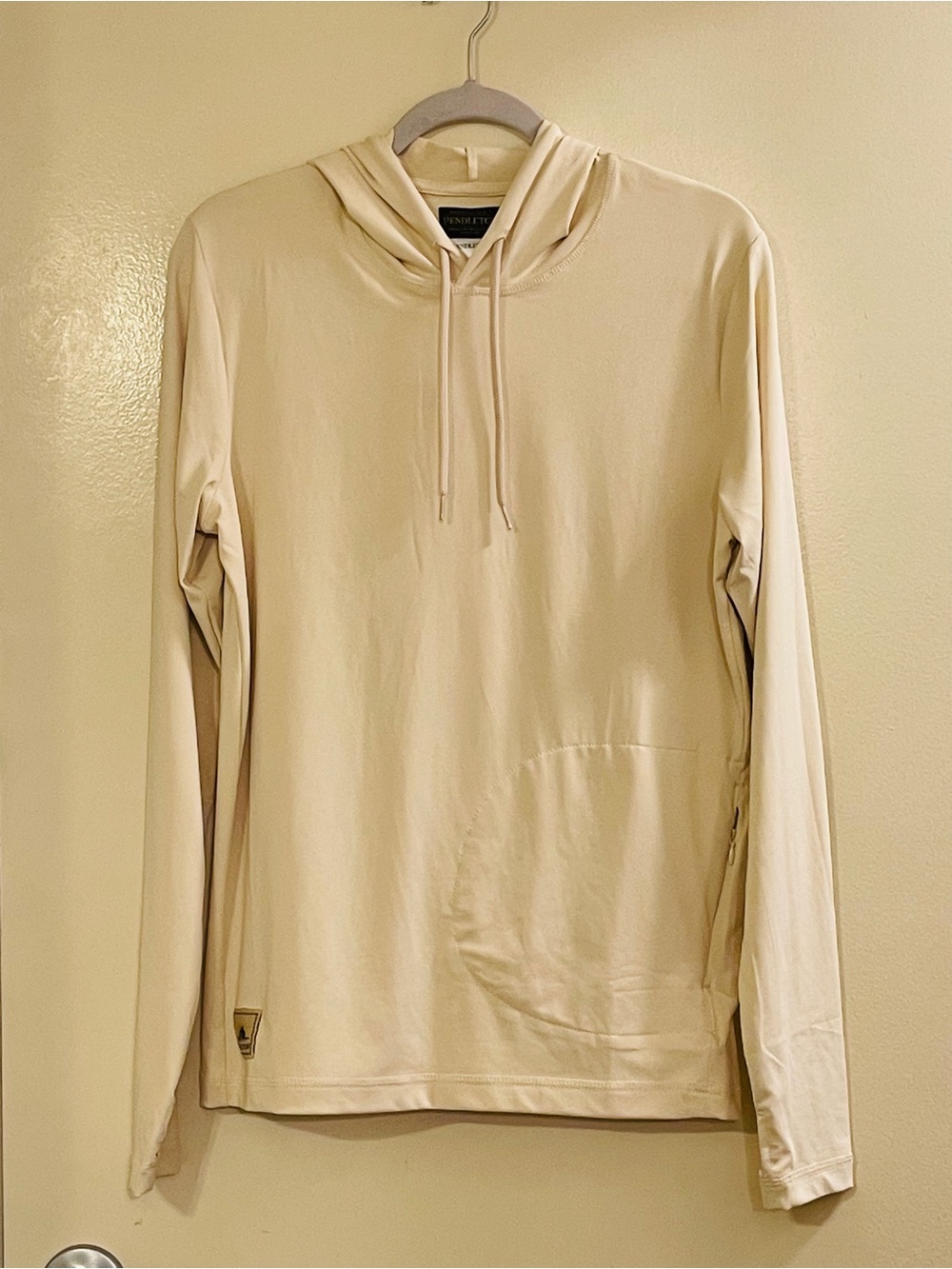 PENDLETON NWOT Long Sleeve Rash Guard in Sandshell - Picture 2 of 5